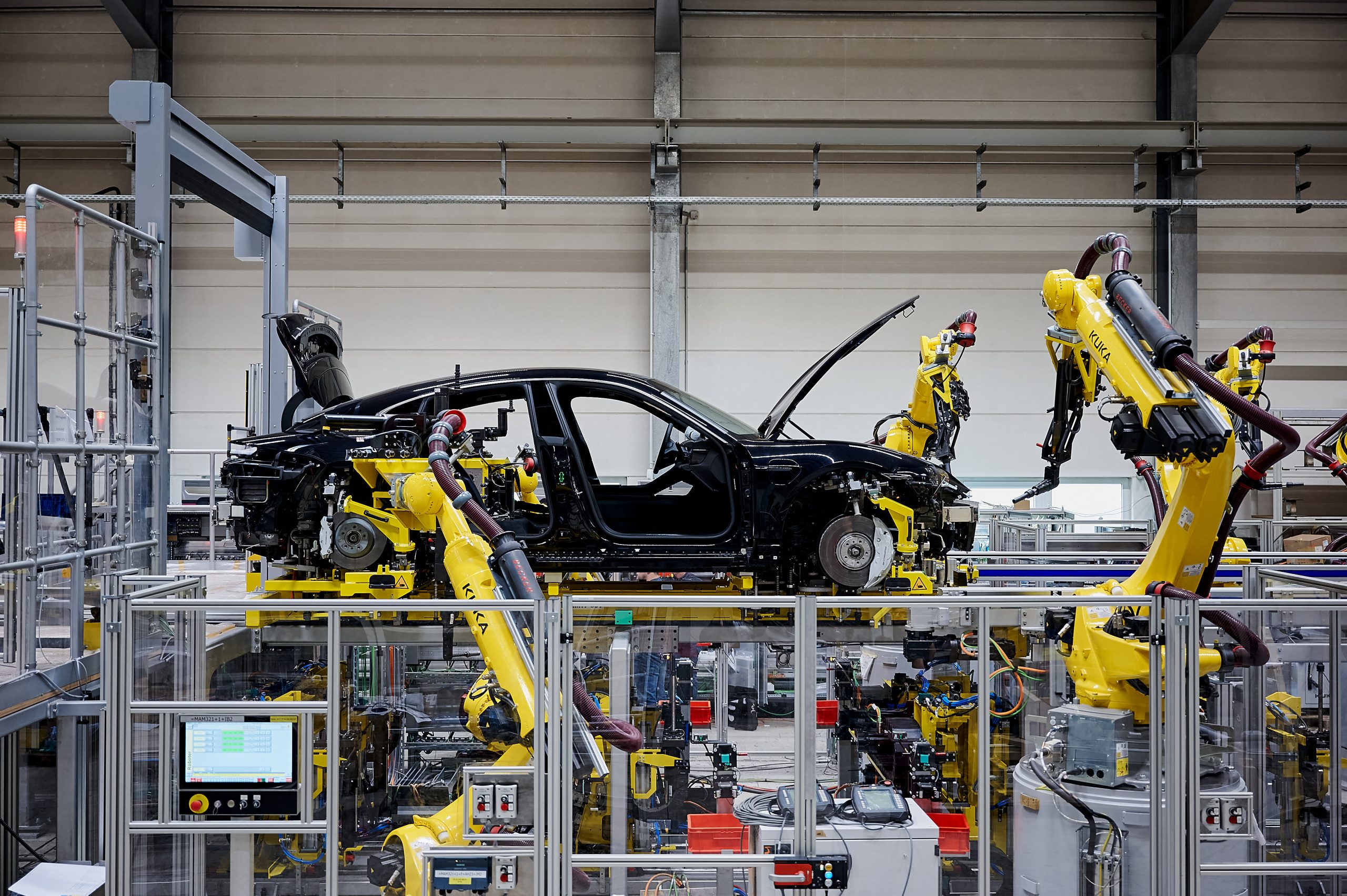 Chassis and assembly frame system for automotive production lines
